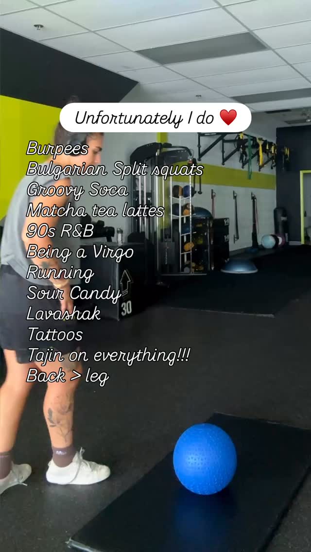 …. Just a very stereotypical millennials try to split squats through life 😂HYROX365 classes now @rgx_fitness •••••#bramptonpersonaltrainer #unfortunatelyidolove #carnivaljunkie #virgoseason #brampton #bramptongyms #girlswithtattoos #workoutmotivation #fitnessforwomen #fitover30 #bramptonfitness