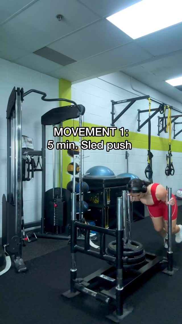 Training for my first HYROX 🚀Admittedly probably should have given myself more time but last minute tickets were available and so I thought to go for it! Here is one of my HYROX workout from this past week:• 1 KM run (outside!)• 5 min. sled push • 5 min. dB thrusters (15lbs in each hand) • 5 min. Burpees • 10 laps Farmers carry with 30 lbs in each hand • 5 min. lunges with 50lbs • 5 min walk ball throws with 14lbs In between each movement - 600 metre run outside. Luckily weather has been nice. I am racing on Sunday in the women’s open -if you see me in agony and pain next week you know what happened 😂•••#hyroxtraining #hyroxworkouts #begginerHYROX #trainingforyourfirstHYROX #firsthyrox #hyroxtoronto #brampton🇨🇦 #bramptongyms #hyroxcanada #bramptonwomensonlygym #womensgym #brampton #rgxfitness #hybridtraining #fitnessforwomen #bramptongyms #fitover30 #functionalfitnesstraining
